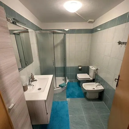 Apartma Bela *