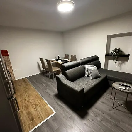 Apartma Bela * Spodnje Skofije