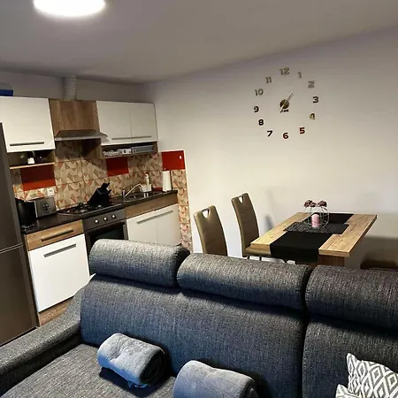 Apartma Bela Appartement *